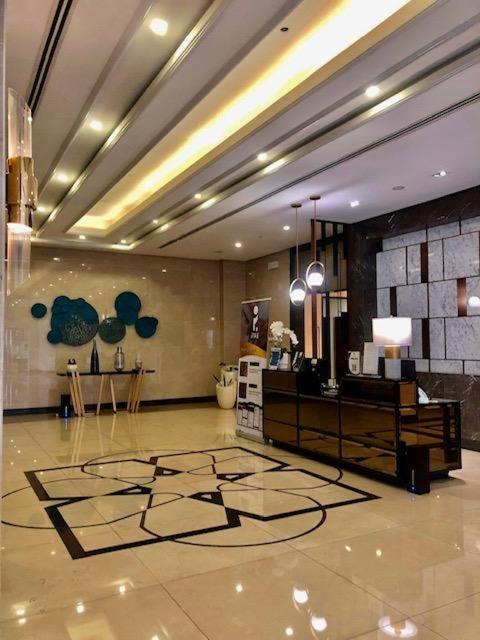 Luxury Bgc Condo In Taguig, Mckinley - Covered Parking And Wifi Free Экстерьер фото